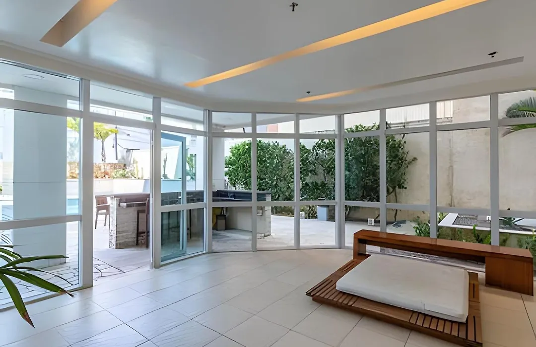 Confortável Flat, Edifício beira-mar com Piscina e hidro-1